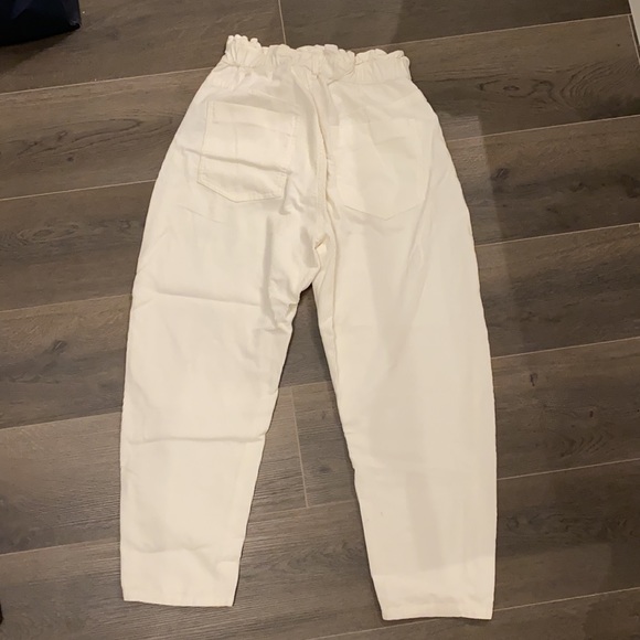 Zara Creamy Corduroy Baggy Jeans - Picture 2 of 3